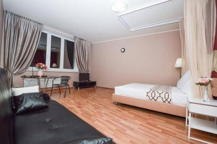 Guest House (Гест Хаус) на Малышева