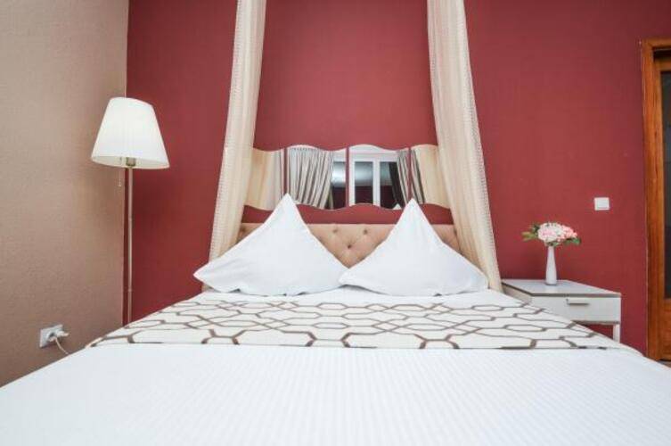 Guest House (Гест Хаус) на Малышева