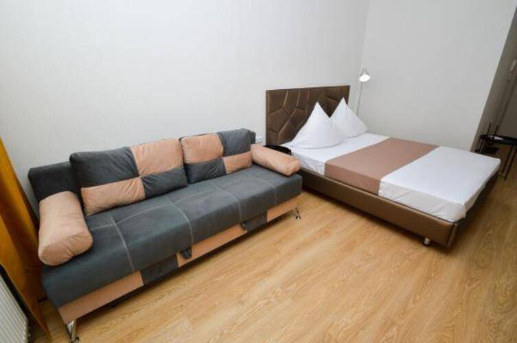 Guest House (Гест Хаус) на Стрелочников