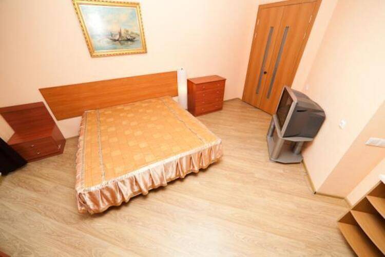 Guest House (Гест Хаус) на Циолковского