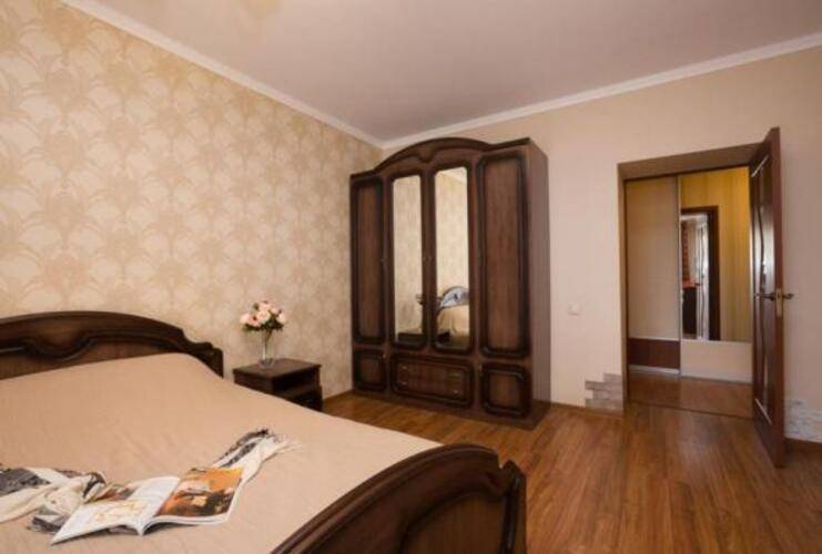 Rent House (Рент Хаус) на Крылова