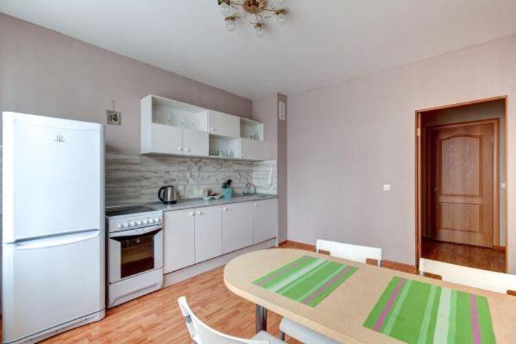 Rent House (Рент Хаус) на Радищева 61