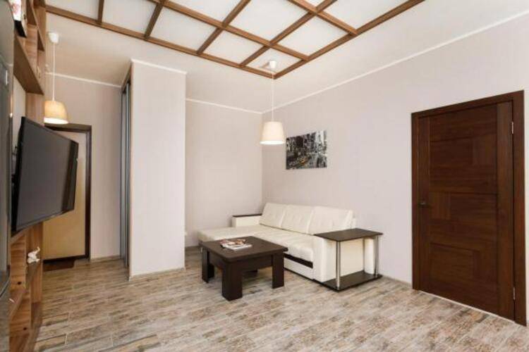 Rent House (Рент Хаус) на Татищева 47А