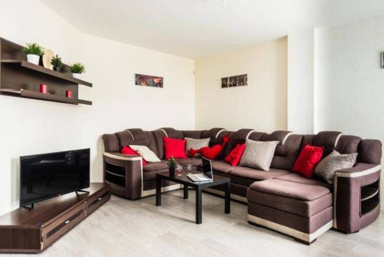 Rent House (Рент Хаус) на Татищева 49