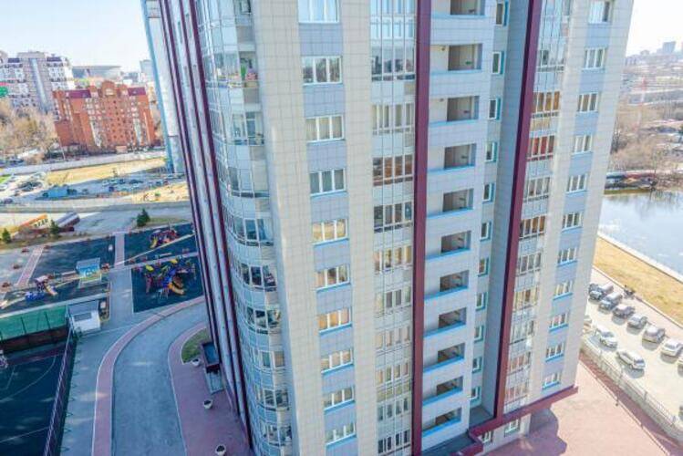 Rent House (Рент Хаус) на Юмашева 13