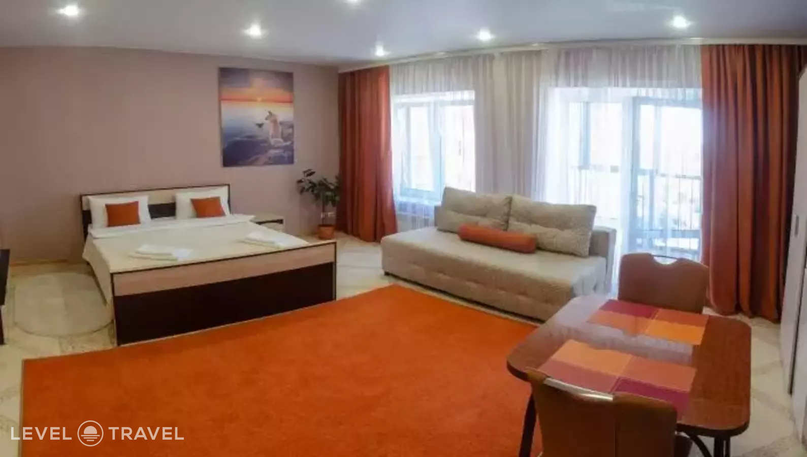 Гости на улице 25 лет Октября