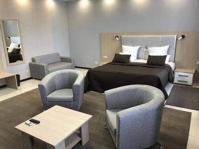Семь Королей (Prestige Hotel Престиж)