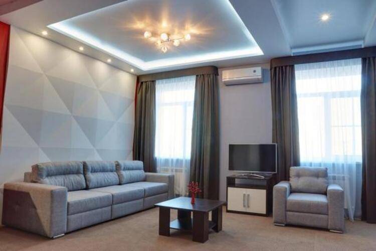 Семь Королей (Prestige Hotel Престиж)