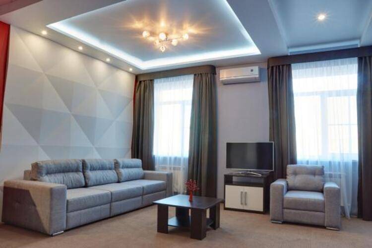 Семь Королей (Prestige Hotel Престиж)