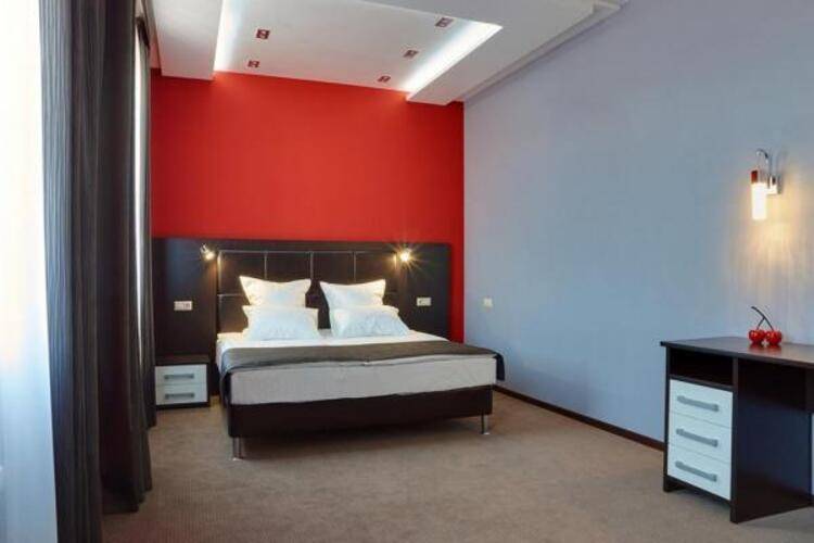 Семь Королей (Prestige Hotel Престиж)