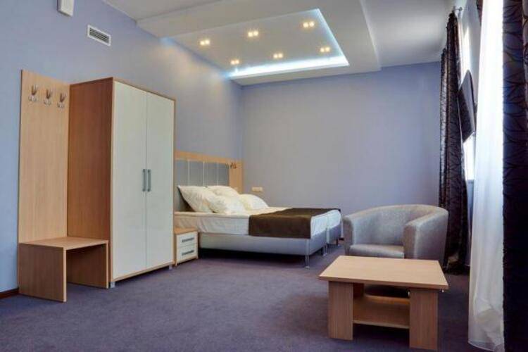 Семь Королей (Prestige Hotel Престиж)