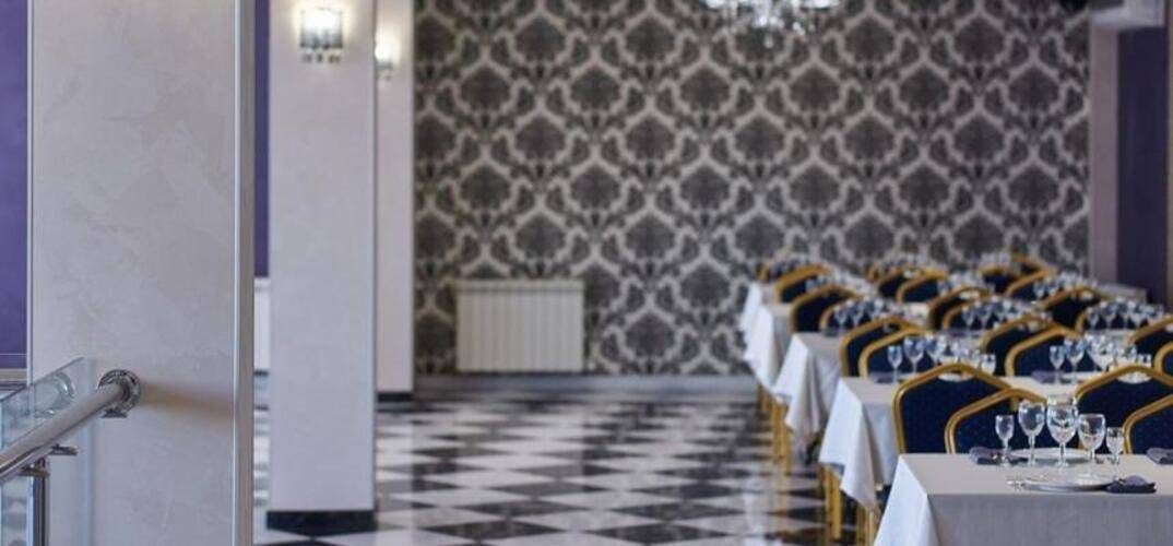 Семь Королей (Prestige Hotel Престиж)