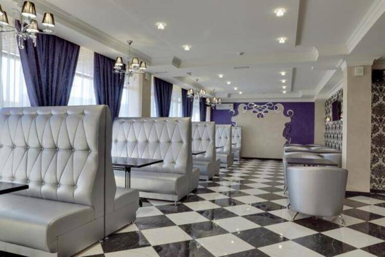 Семь Королей (Prestige Hotel Престиж)