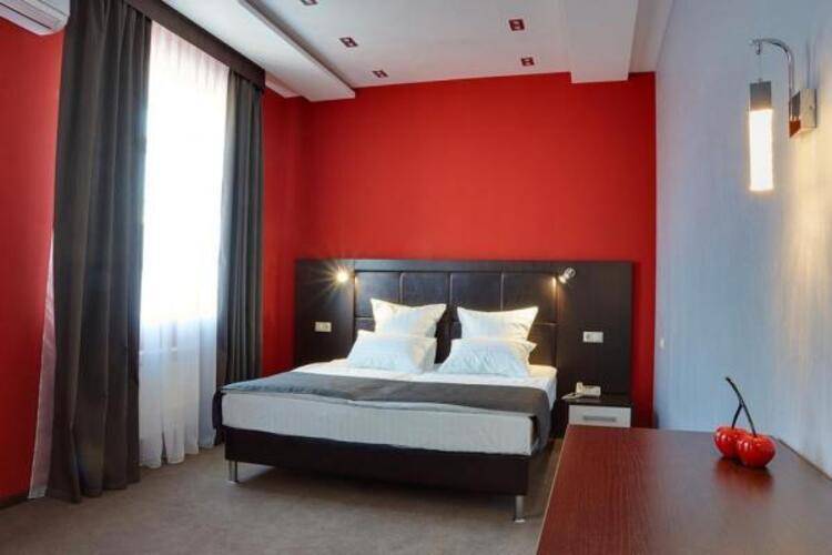 Семь Королей (Prestige Hotel Престиж)