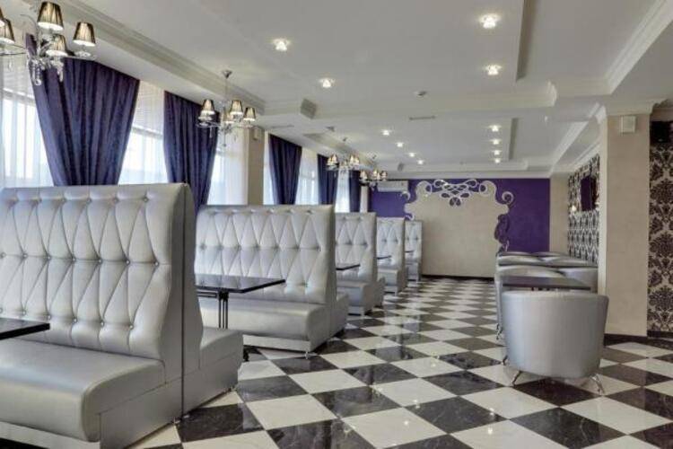 Семь Королей (Prestige Hotel Престиж)