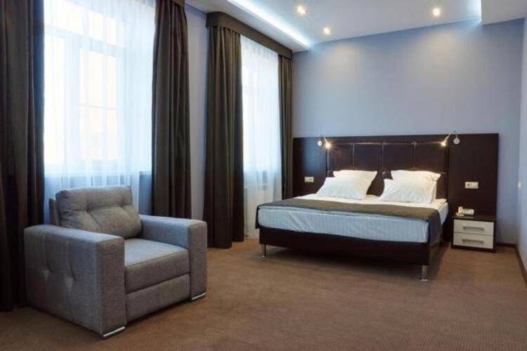 Семь Королей (Prestige Hotel Престиж)