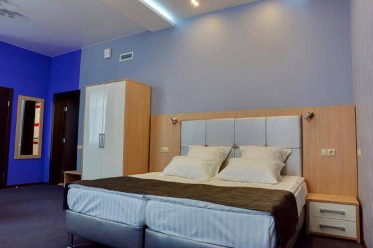 Семь Королей (Prestige Hotel Престиж)