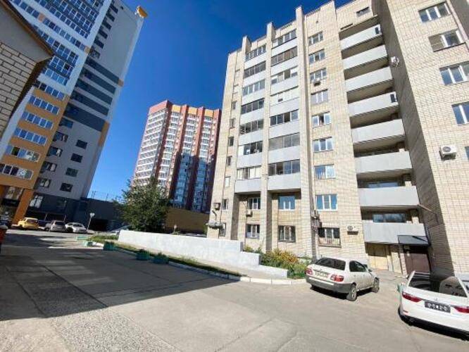 ЖивиТУТ на улице Папанинцев 132