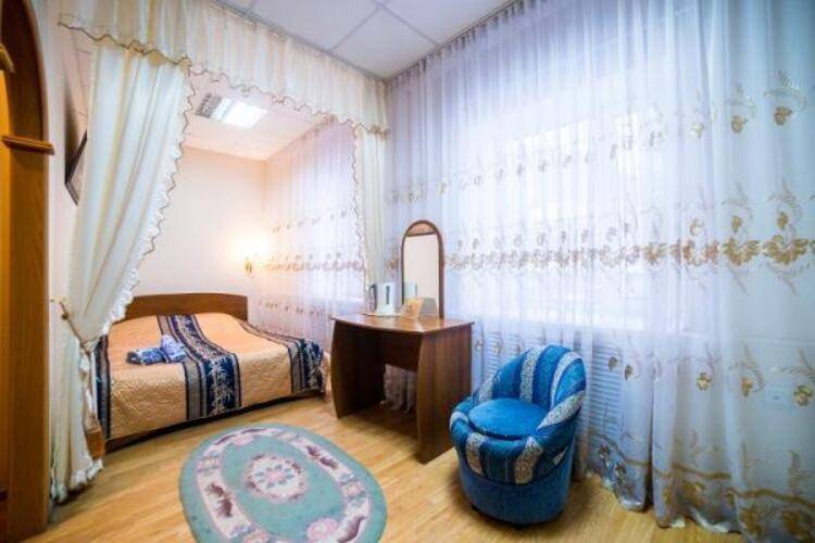 У двух львов