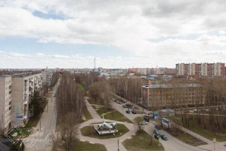 Две Подушки В Микрорайоне Зеленый Город 4