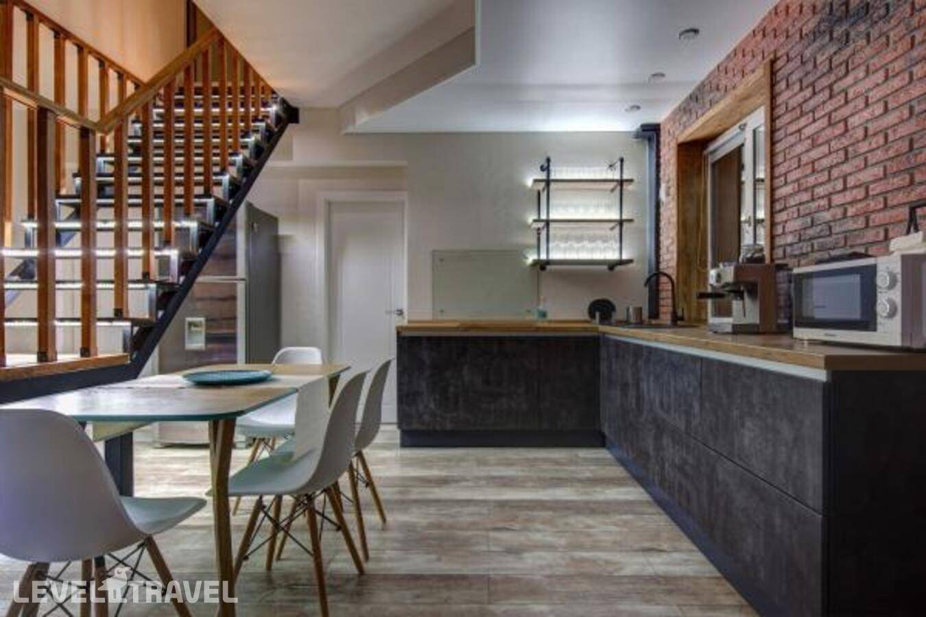 фотографии отеля DreamHouse (ДримХаус) на Куйбышева в Россия(Екатеринбург) - фото №1