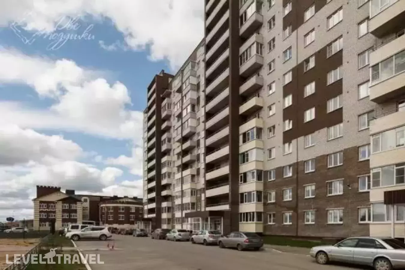 Две Подушки на улице Возрождения 86А