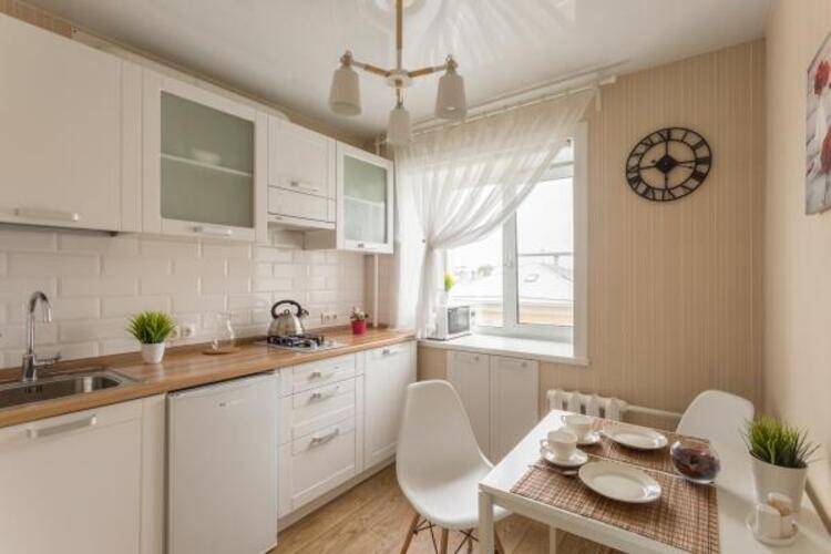 Две Подушки на улице Мальцева 1