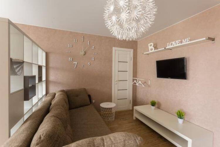 Две Подушки на улице Мальцева 1