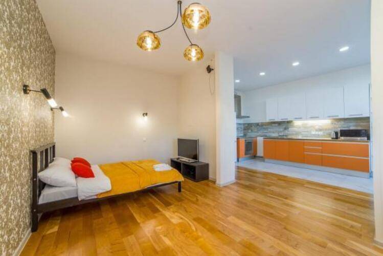 Rent House (Рент Хаус) на Щорса 53