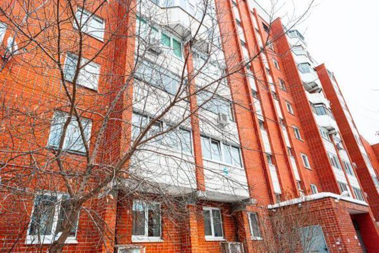 Rent House (Рент Хаус) на Сурикова 4