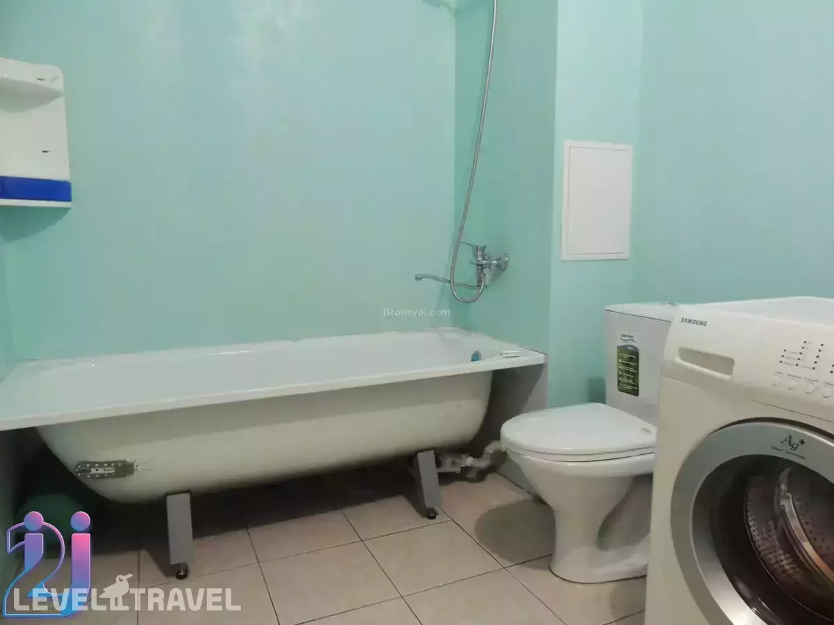 2U (Ту Ю) на Сахьяновой 23Б