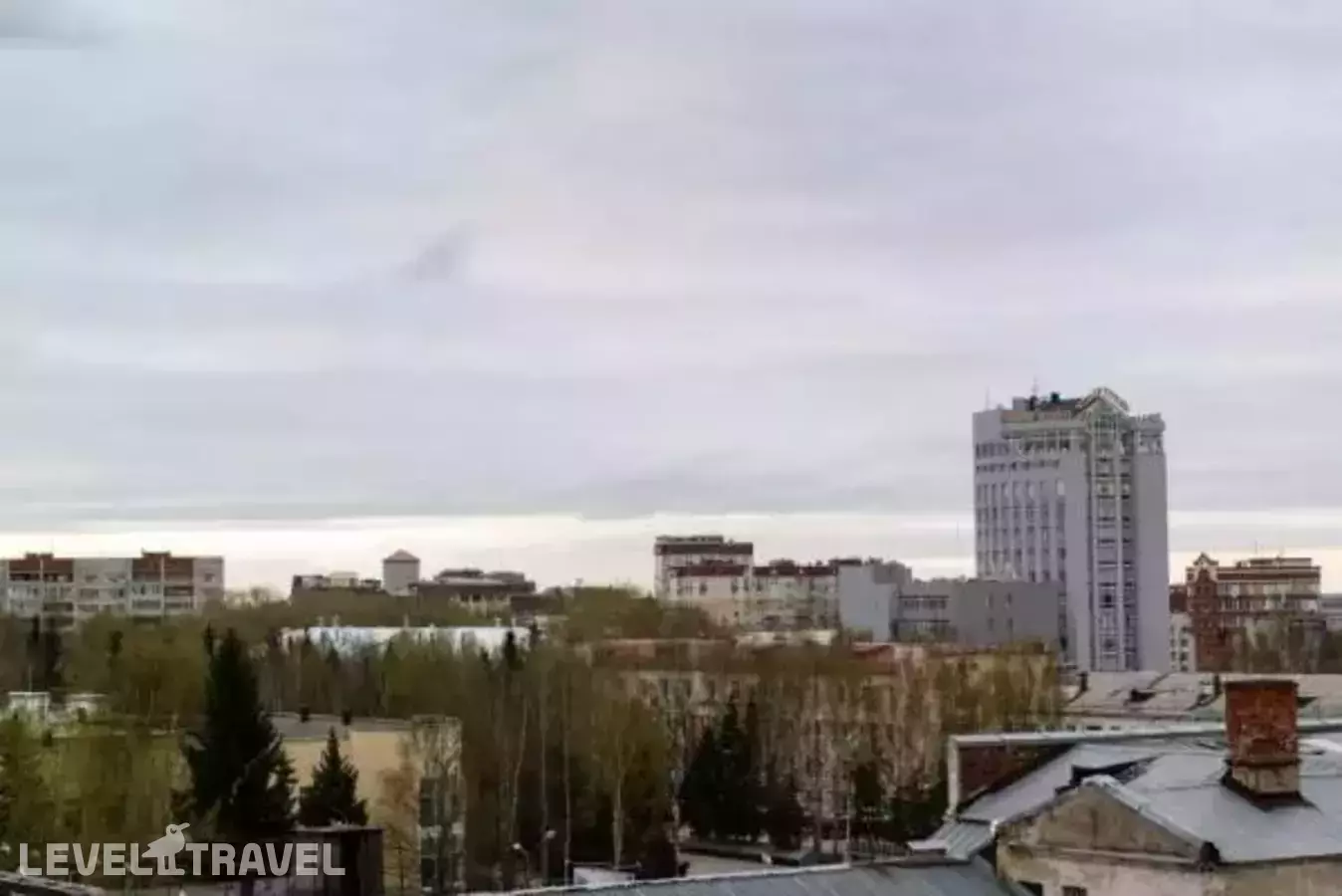 Космос на Коммунистической