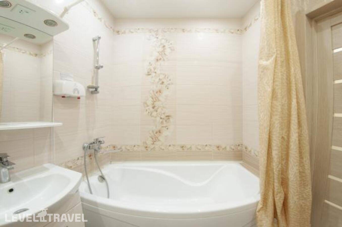 фотографии отеля Домашняя на Геологоразведчиков 44А в Россия(Тюмень) - фото №9