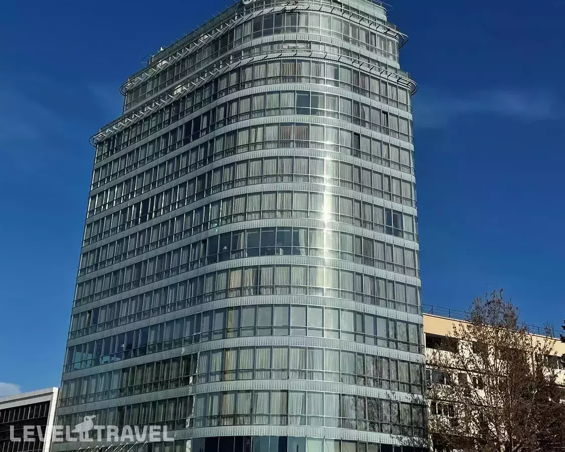 Parkside Hotel & Apartments