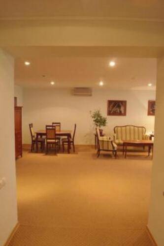 DIS President hotel