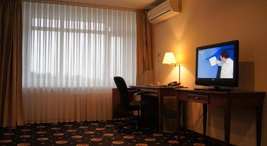 DIS President hotel