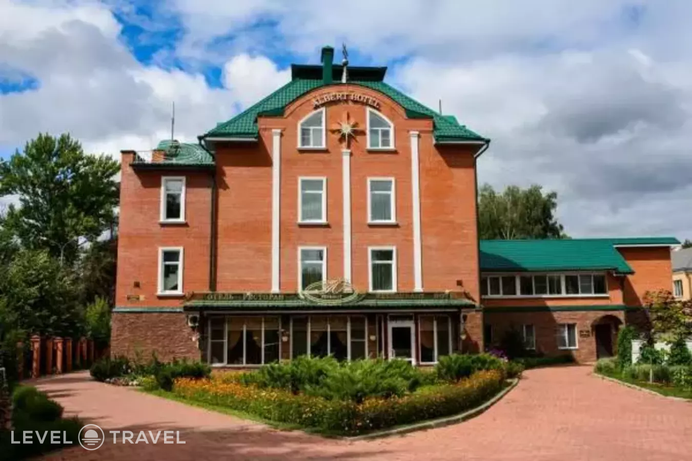 Альберт отель