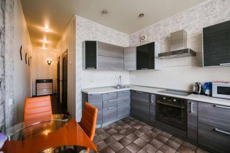 Декабрист на Анохина 120А