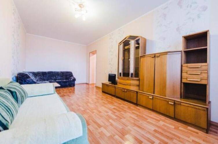 Декабрист на Анохина 120А