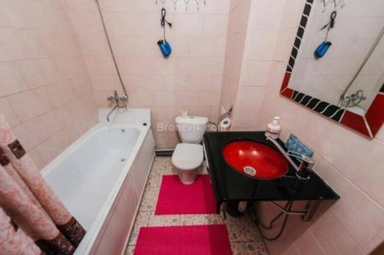 Декабрист на Анохина 120А