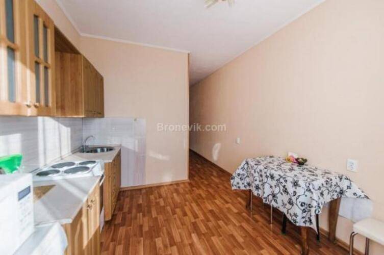 Декабрист на Анохина 120А