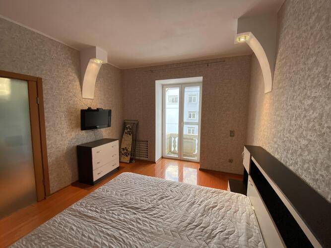 Декабрист на Ленина 97