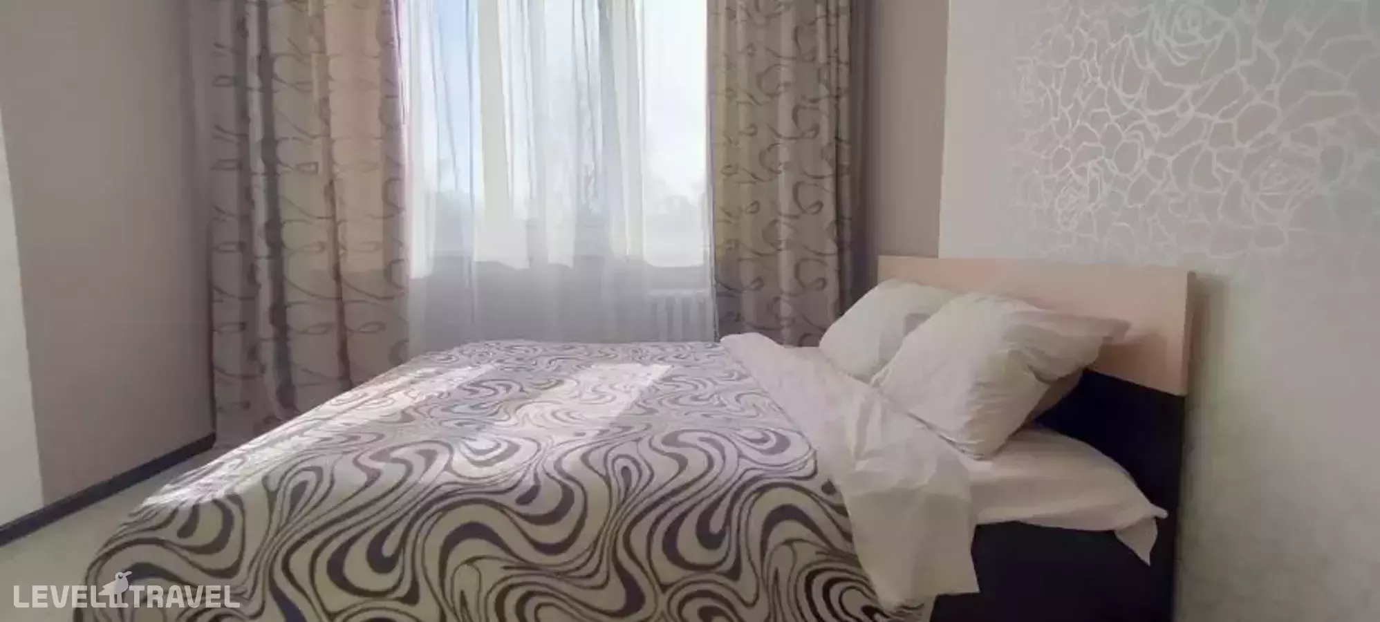Версаль на бульваре Эгерский