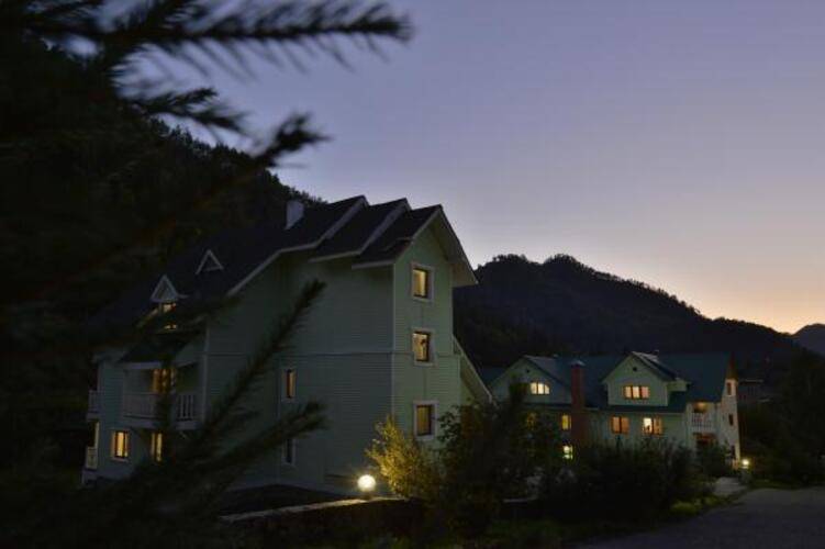 Aреда 1 – Mountain Hotel
