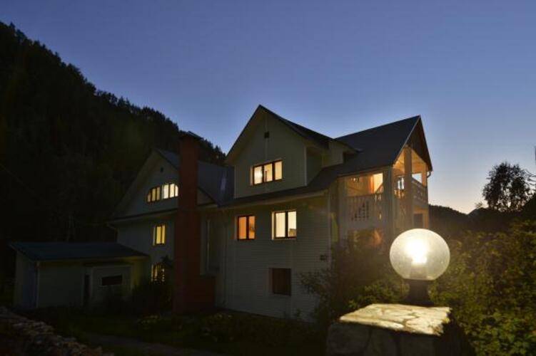 Aреда 1 – Mountain Hotel