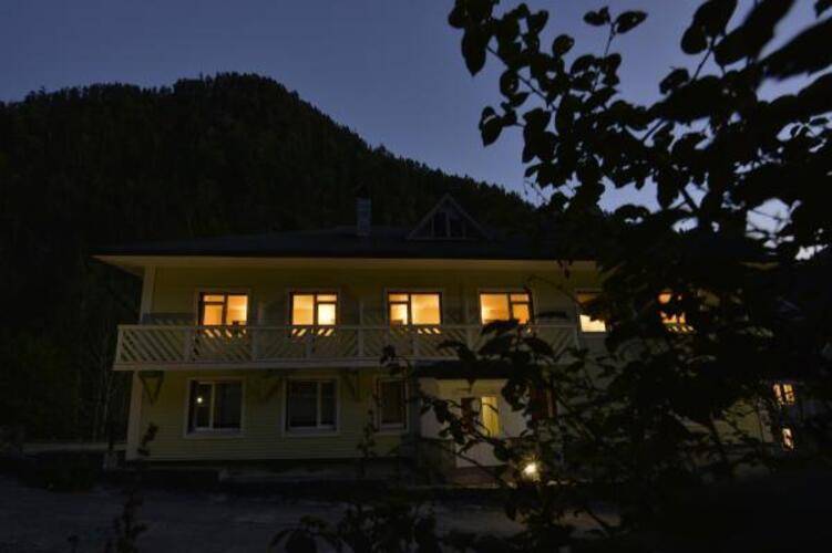 Aреда 1 – Mountain Hotel