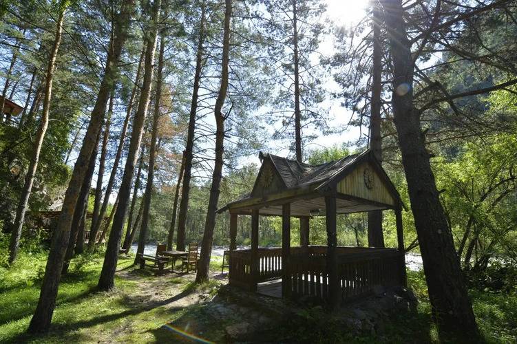 Aреда 1 – Mountain Hotel