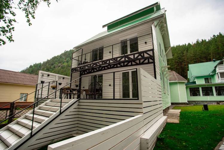 Aреда 1 – Mountain Hotel