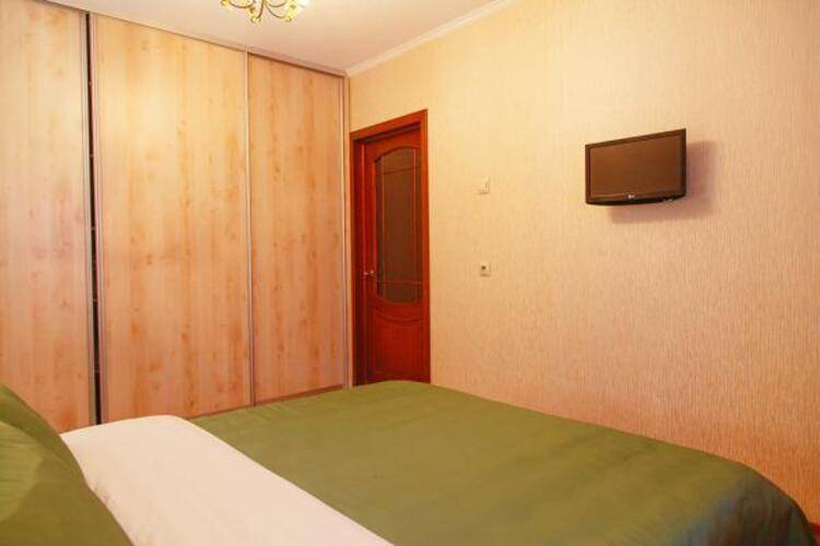 Пять звезд в микрорайоне Дружба 2/3