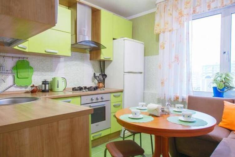 Пять звезд в микрорайоне Дружба 2/3